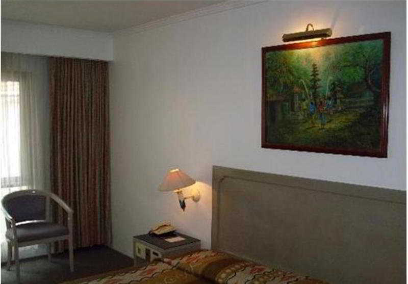 Hotel Royal Palace Bandung Exterior foto