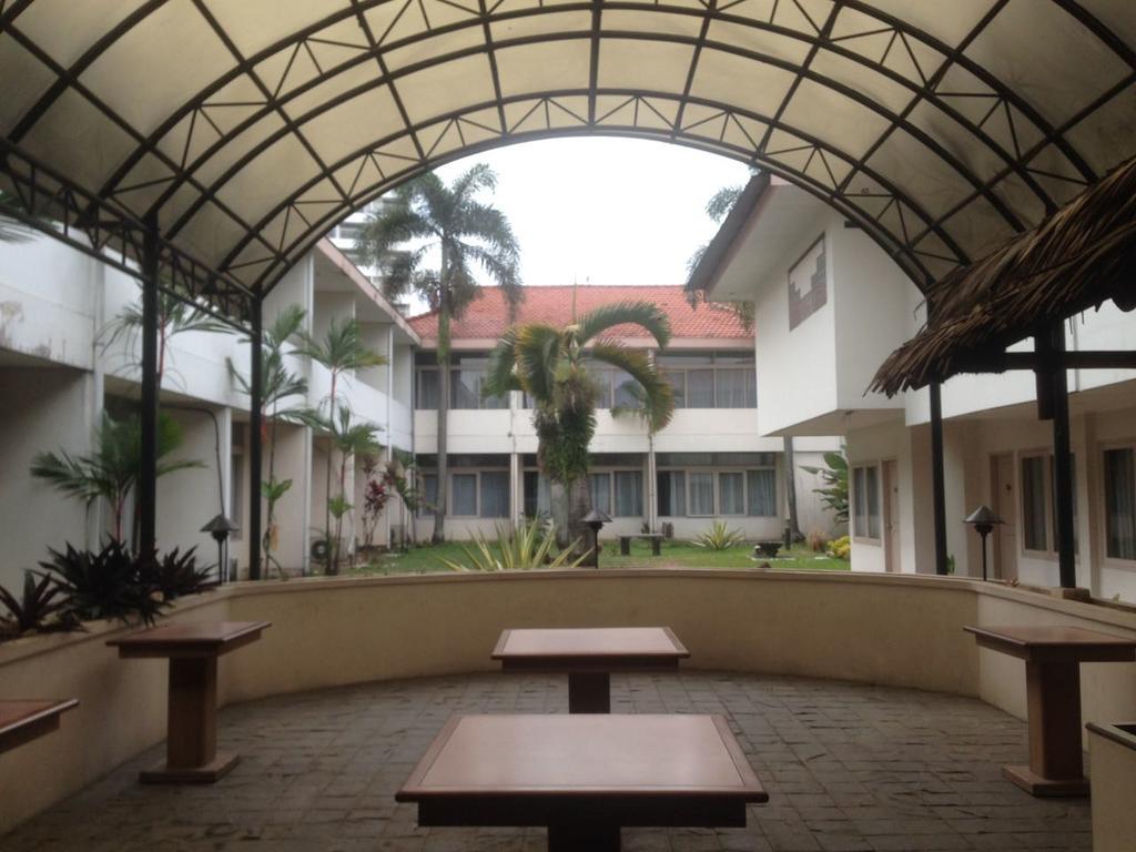 Hotel Royal Palace Bandung Exterior foto