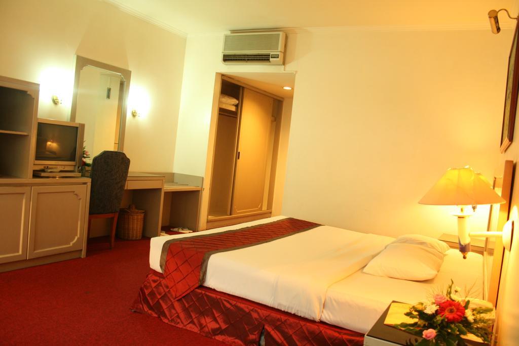 Hotel Royal Palace Bandung Exterior foto
